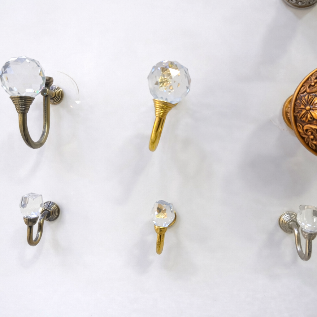 مسكات ستائر جدارية مزخرفة - تصاميم فاخرة