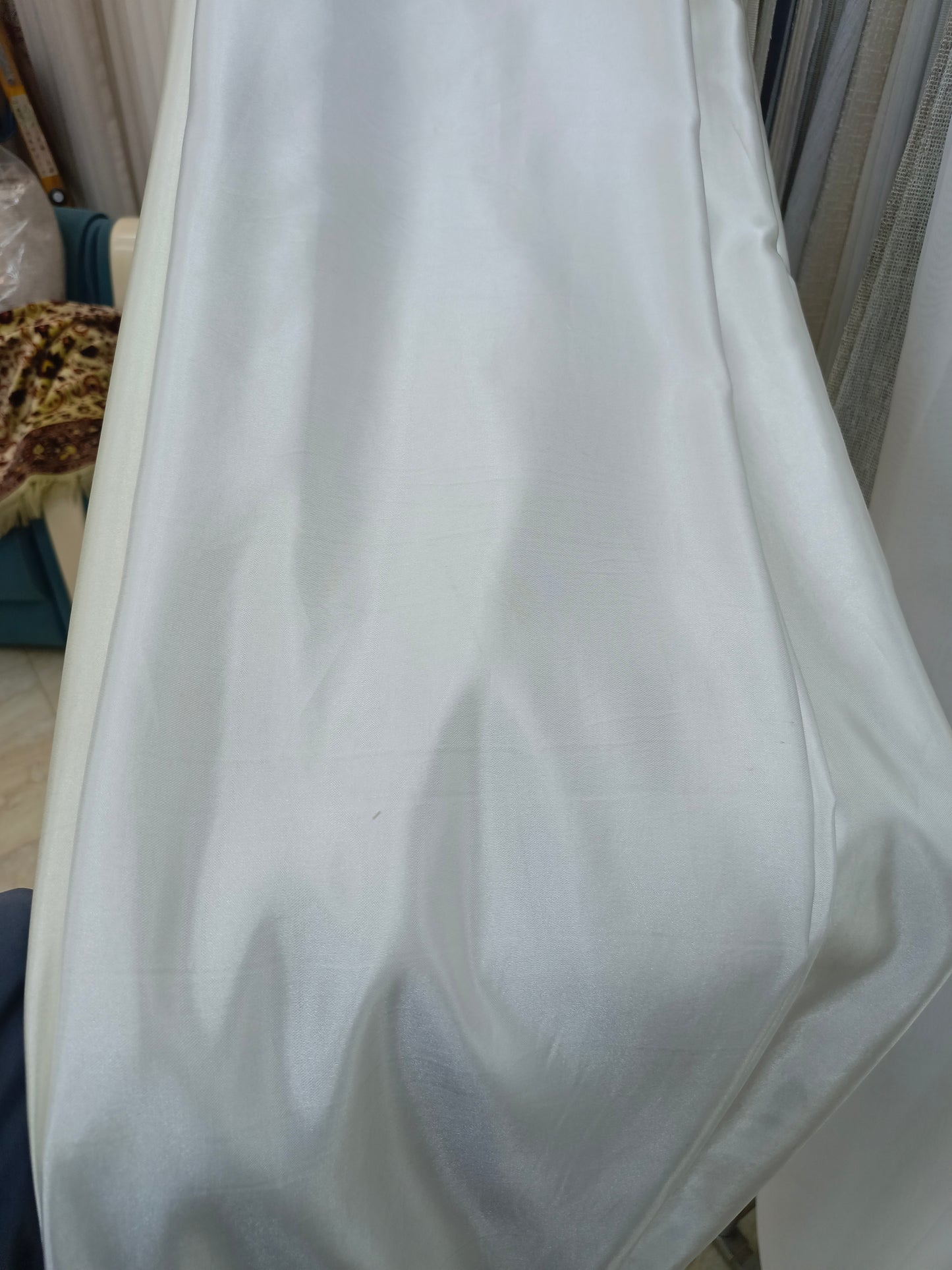 قماش ستان للستائر - لمعان راقٍ ونعومة فائقة