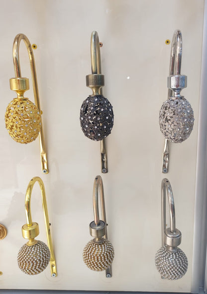 حواضن ستائر برادي