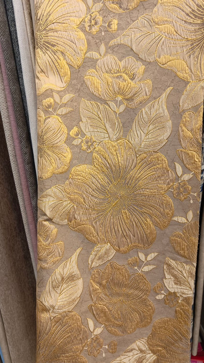 أقمشة كنب مشجرة فاخرة - نقشات كلاسيكية وذهبية